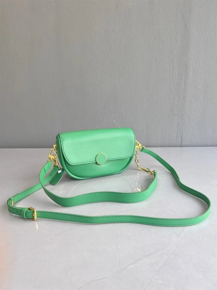 Round-Tab Saddle Bag